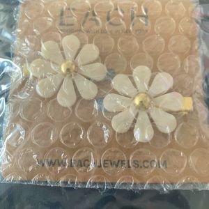 EACG Flower Barrette Set